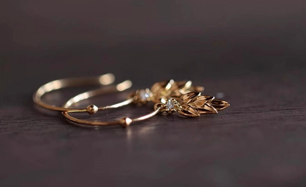 Field of Gold 18k Diamond earrings Gold, Diamond earring hoops