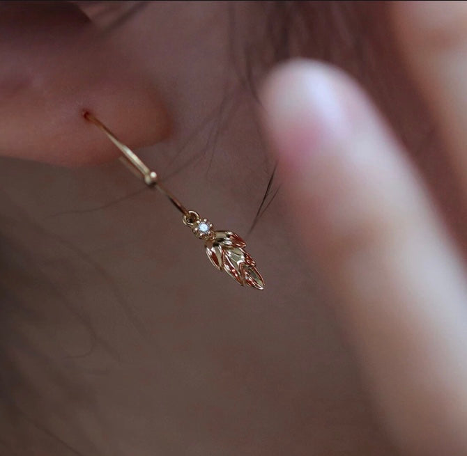 Field of Gold 18k Diamond earrings Gold, Diamond earring hoops