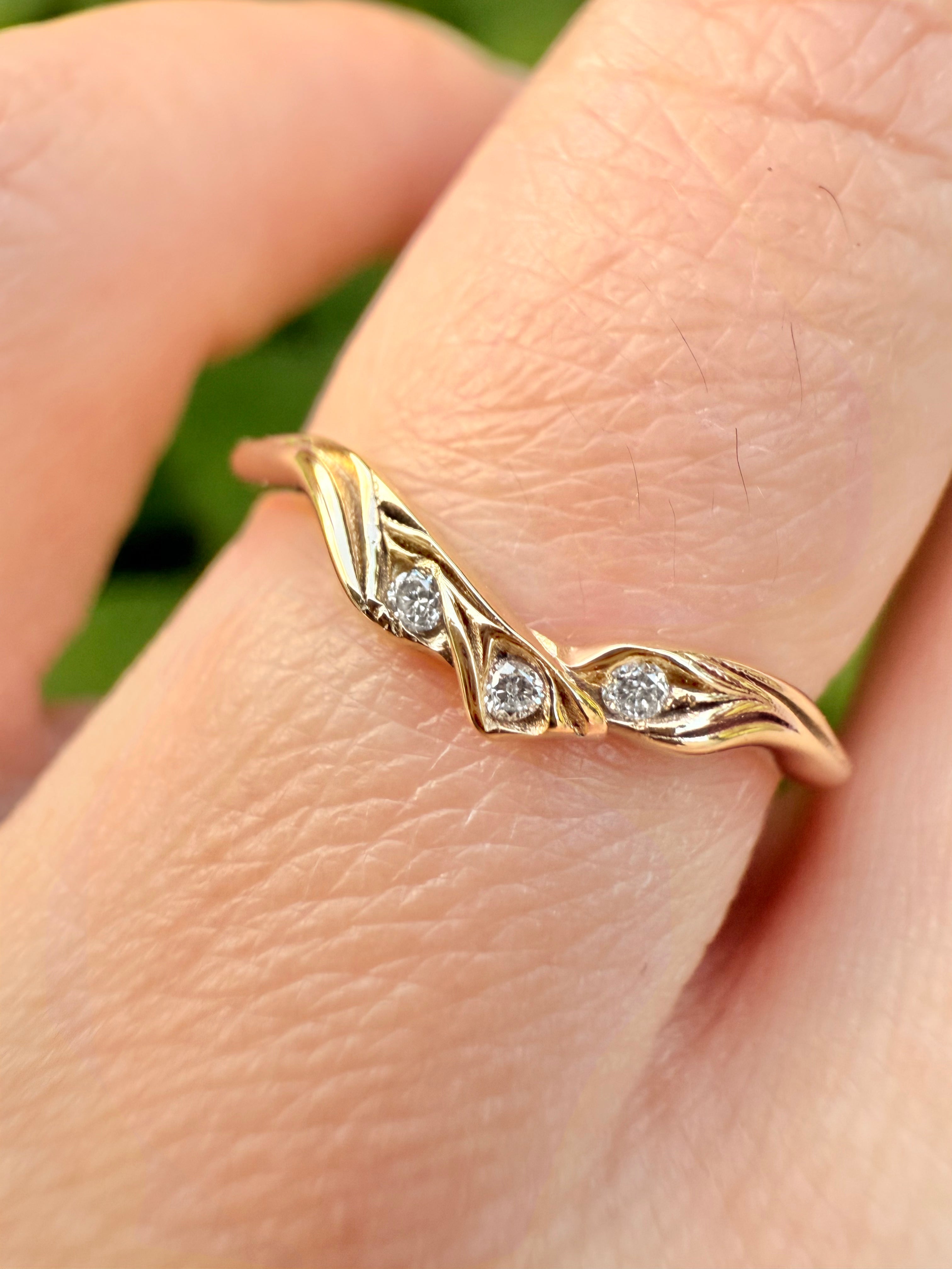 14k Gold Diamond Chevron Wedding band, Matching band