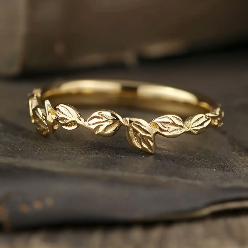 14k Gold Dainty Gold Wedding Ring, Leafy Wedding band, Golden Laurel Ban