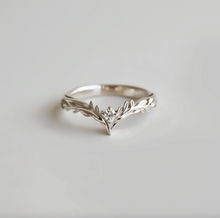 Load image into Gallery viewer, Angel&#39;s Wing Diamond Garden Leaf Band
