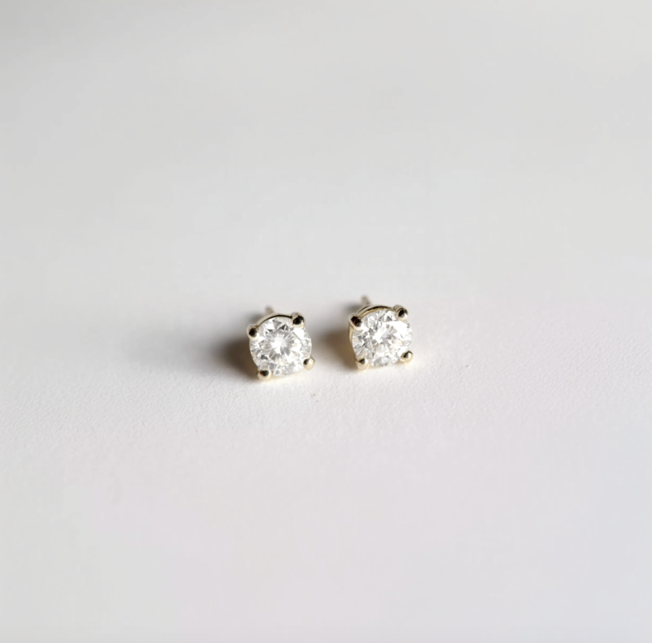 Simple Diamond Earring Studs Solid Gold, Round Diamond studs