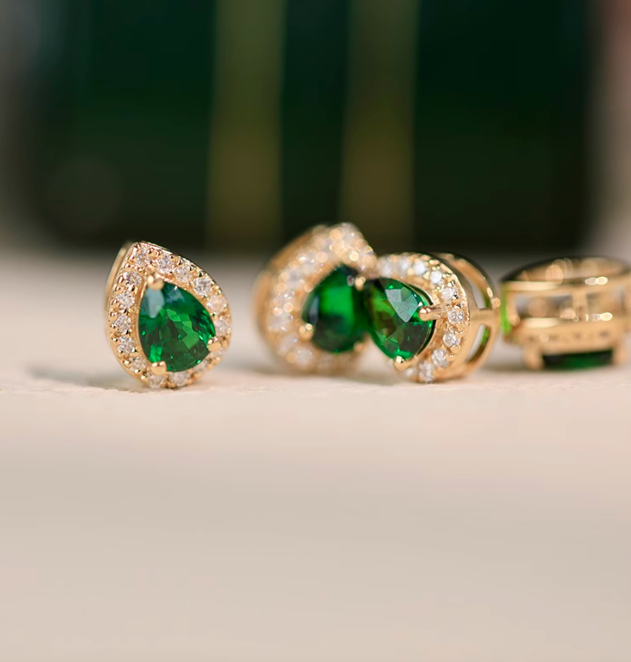 Heart of the Forest 18k Gold Tsavorite necklace, Gold Tsavorite pendant