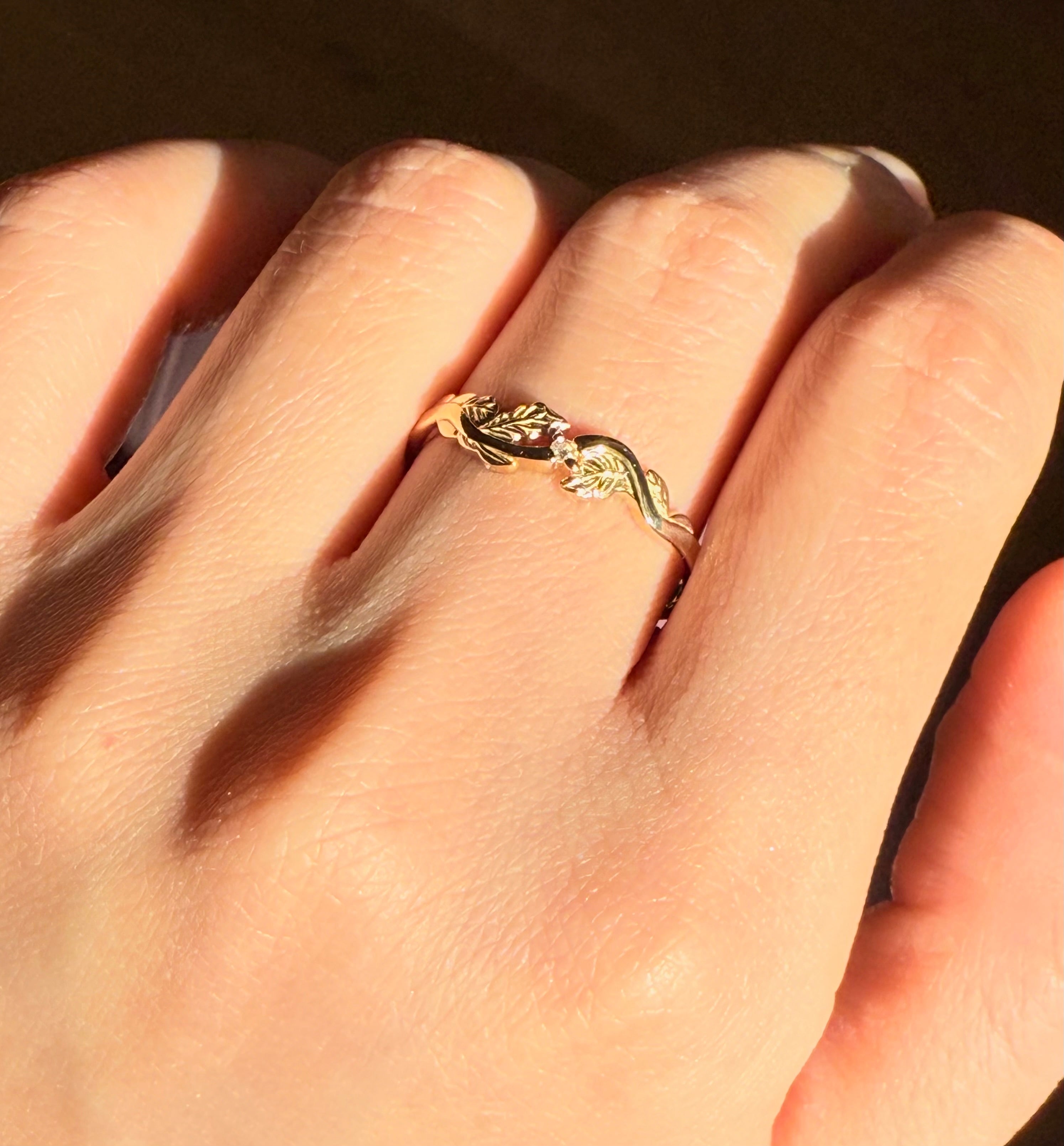 Wide band for men and women, Leafy Twisted Gold Wedding Ring