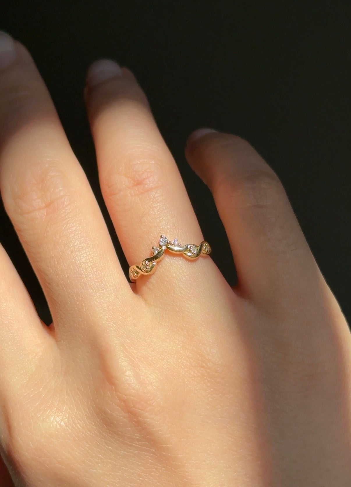 Viridia 14k Gold Wedding band, Twisted Leafy Diamond Wedding stacking Ring for women