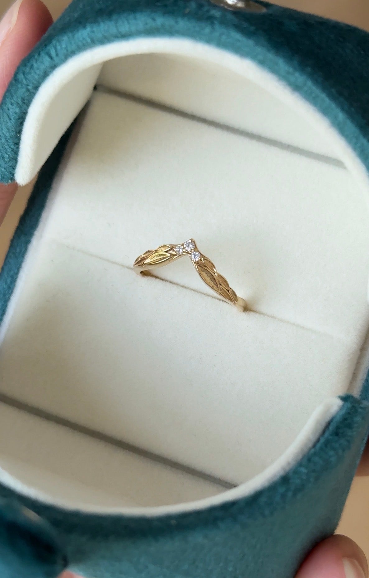 V shaped Matching band, 14k Gold Diamond V shaped Wedding Ring, Wedding stacking ring, Matching band
