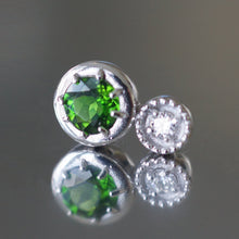 Load image into Gallery viewer, peridot earrings 14k
