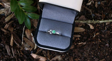 Load image into Gallery viewer, Emerald Engagement ring, Leafy Ring
