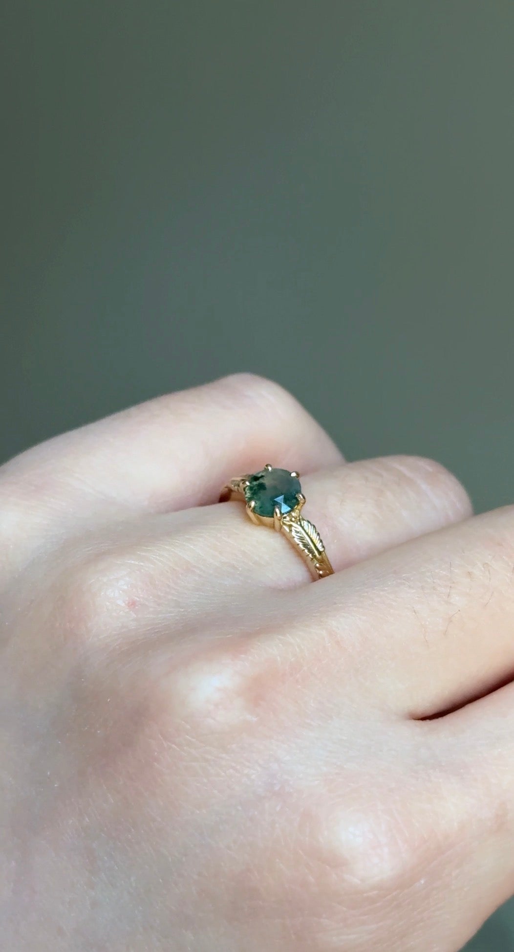 Elaren Ring 14k Round Moss agate Engagement ring, Moss agate Engraved Ring