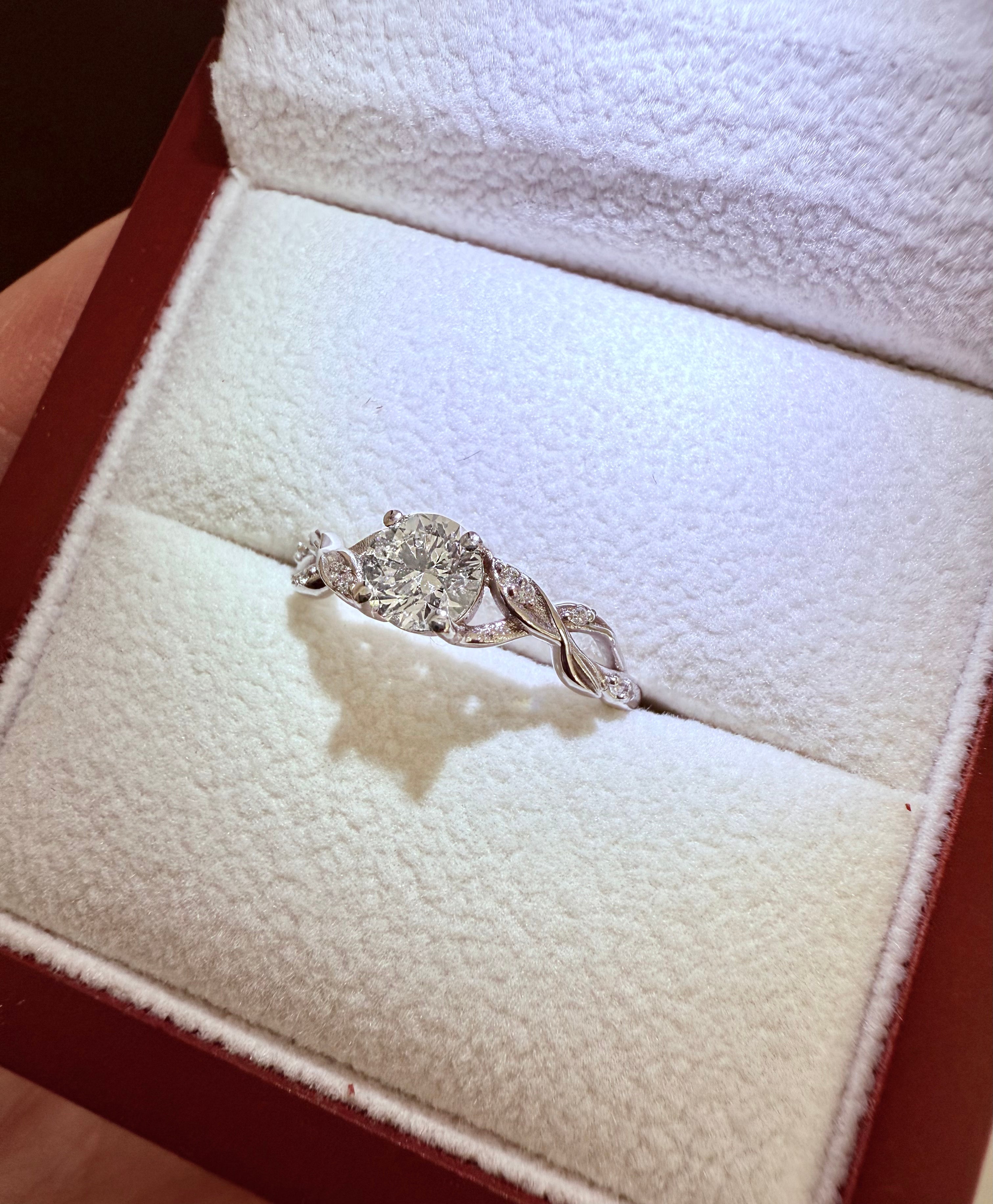 Leafy Diamond Engagement Ring, 14k Gold Diamond Engagement ring, Twisted Leafy Ring