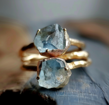 Load image into Gallery viewer, Solitary Raw Aquamarine ring
