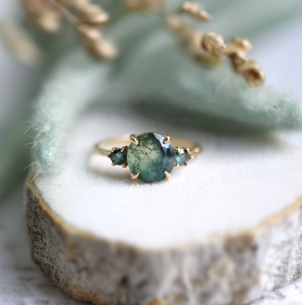 14k Gold Round Moss agate ring with diamond, Engagement ring, Moss agate Ring