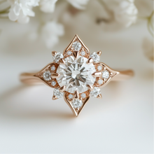 Load image into Gallery viewer, Astra Whispering Star，Diamond Engagement Ring, Diamond Wedding Ring
