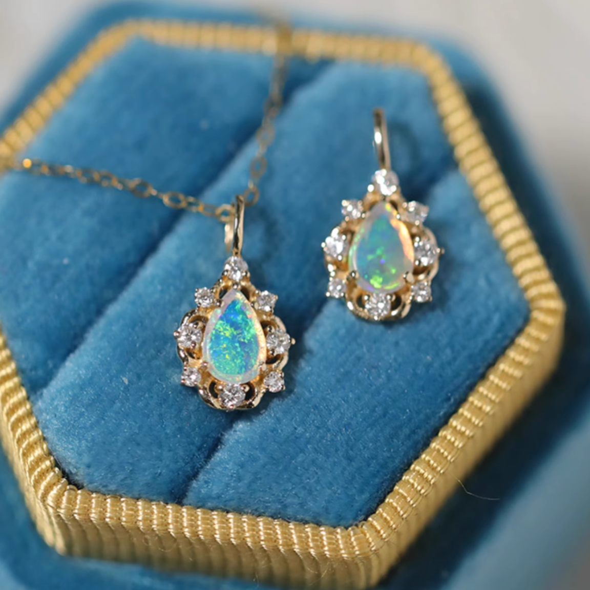 18k Gold Australian Opal Necklace, Opal Pendant