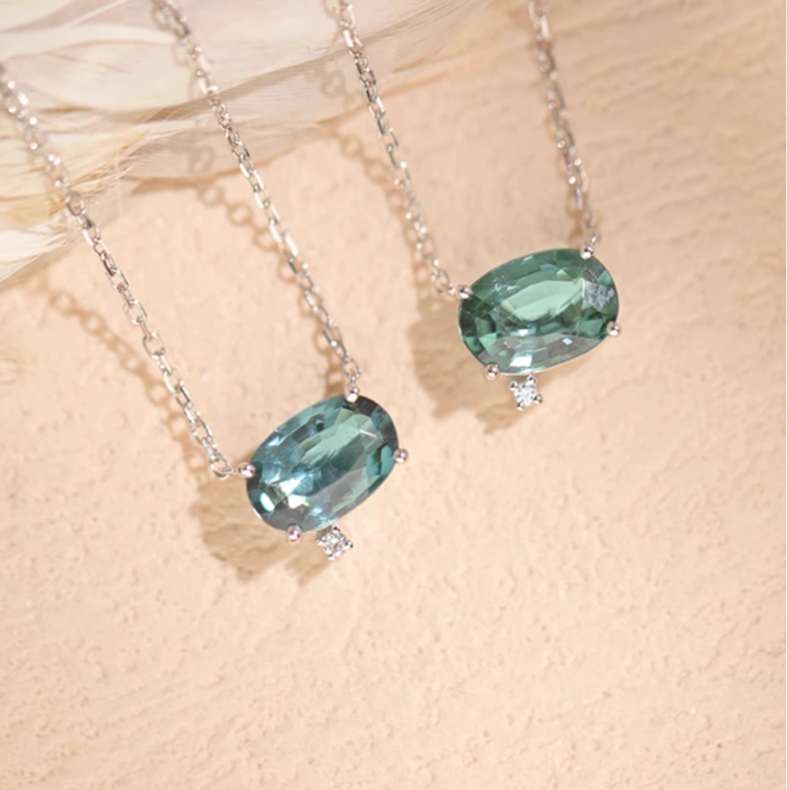 Water blue Tourmaline Necklace, 18k Gold Tourmaline Pendant, 18k Gold Necklace