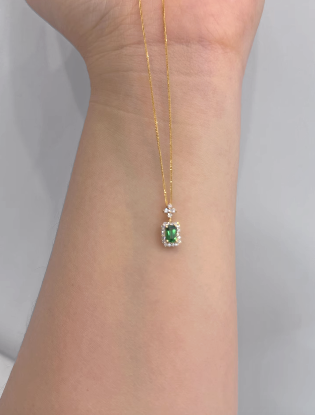 Twilight Ivy 18k Gold Tsavorite necklace, Solid Gold Tsavorite pendant with Diamond