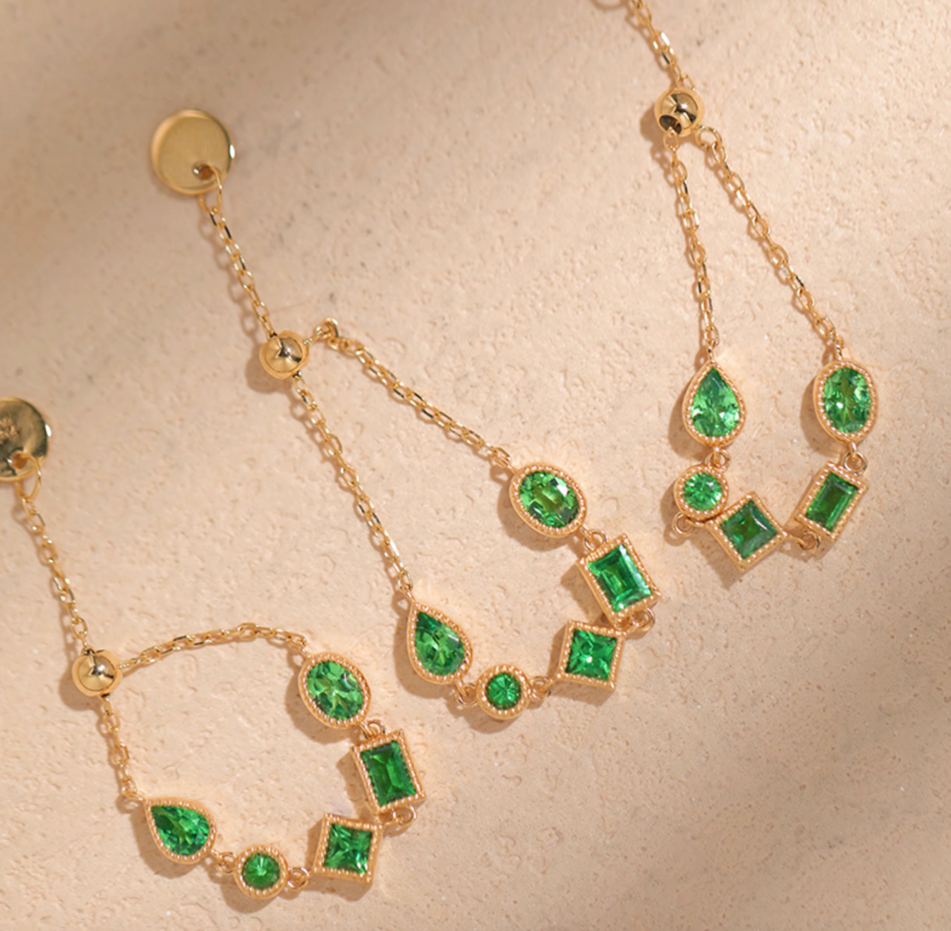 TetraVerde 18k Tsavorite Chain Ring, Green Tsavorite engagement ring, Adjustable chain ring