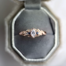 Load image into Gallery viewer, Thalorien 14k Gold Engagement ring, Diamond Engagement Ring
