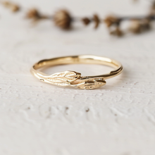 Load image into Gallery viewer, 14k Gold Wedding Ring, Leafy Ring
