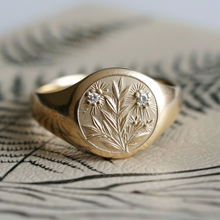 Load image into Gallery viewer, Solid Gold Lemongrass Signet Diamond Ring
