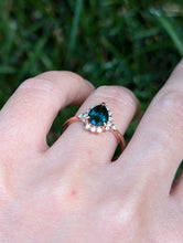 Load image into Gallery viewer, Classic Sapphire ring, 14k Sapphire Engagement ring
