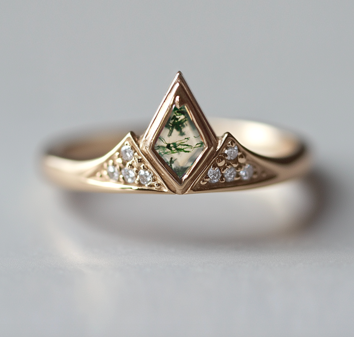 Lumen Line Moss agate ring with diamond, Engagement ring, Solid Gold Diamond Ring