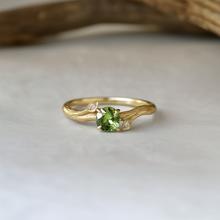 Load image into Gallery viewer, Green Peridot ring, Peridot Engagement ring
