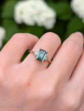Load image into Gallery viewer, Green Tourmaline Engagement Ring with pear Moissanite

