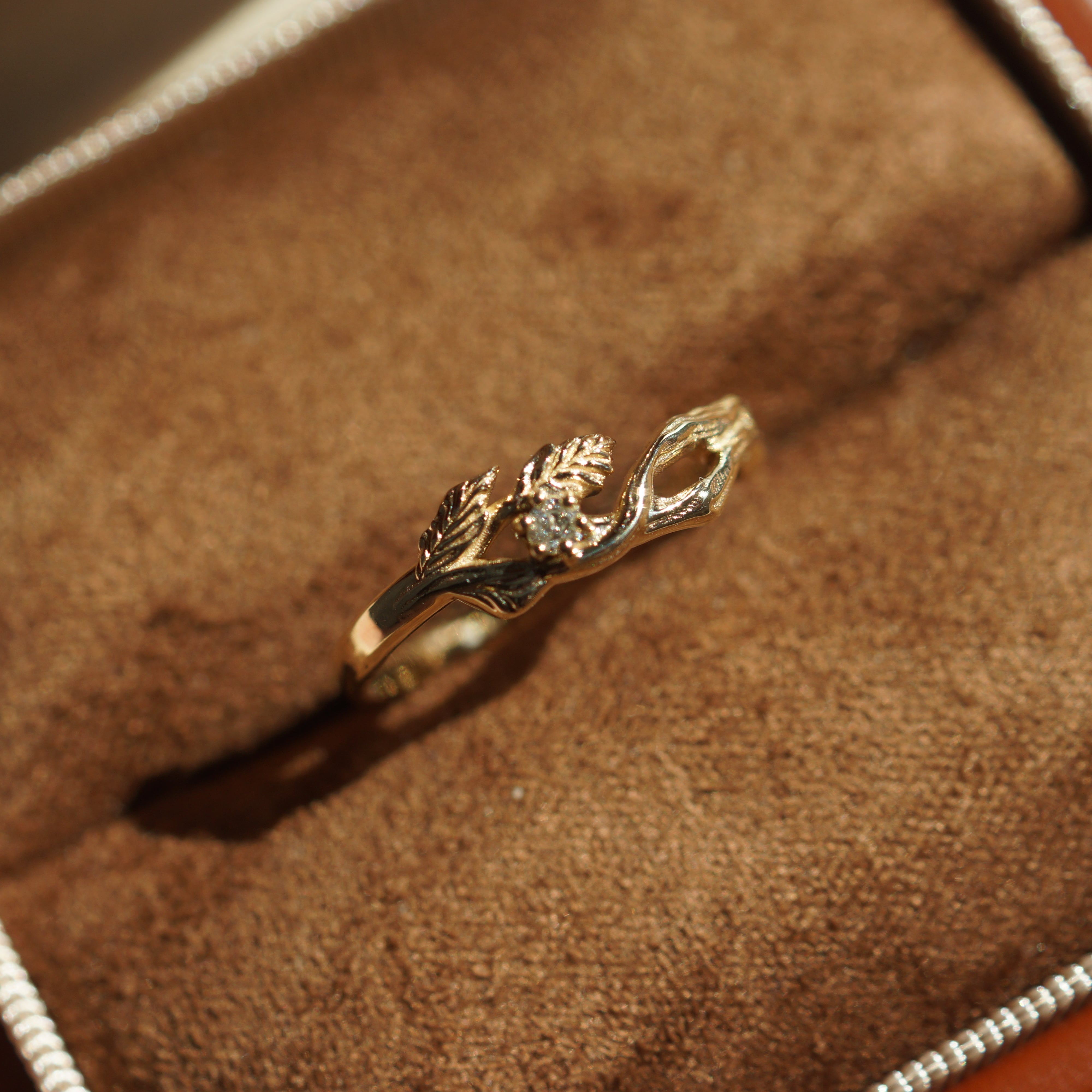 14k Gold Diamond Wedding Band, Diamond Wedding Ring For Men and Women