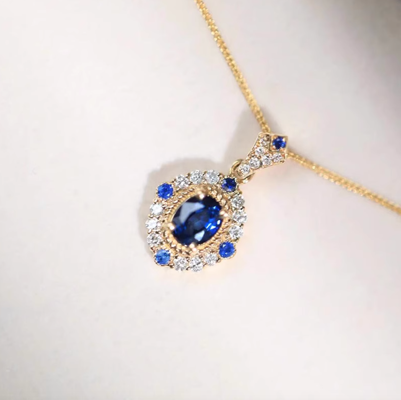 Blue sapphire and white diamond pendant, Sapphire necklace, Sapphire jewellery