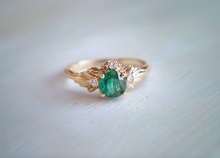Load image into Gallery viewer, Laurel Crown Emerald Engagement Ring, Emerald Wedding Ring, Emerald Jewelry
