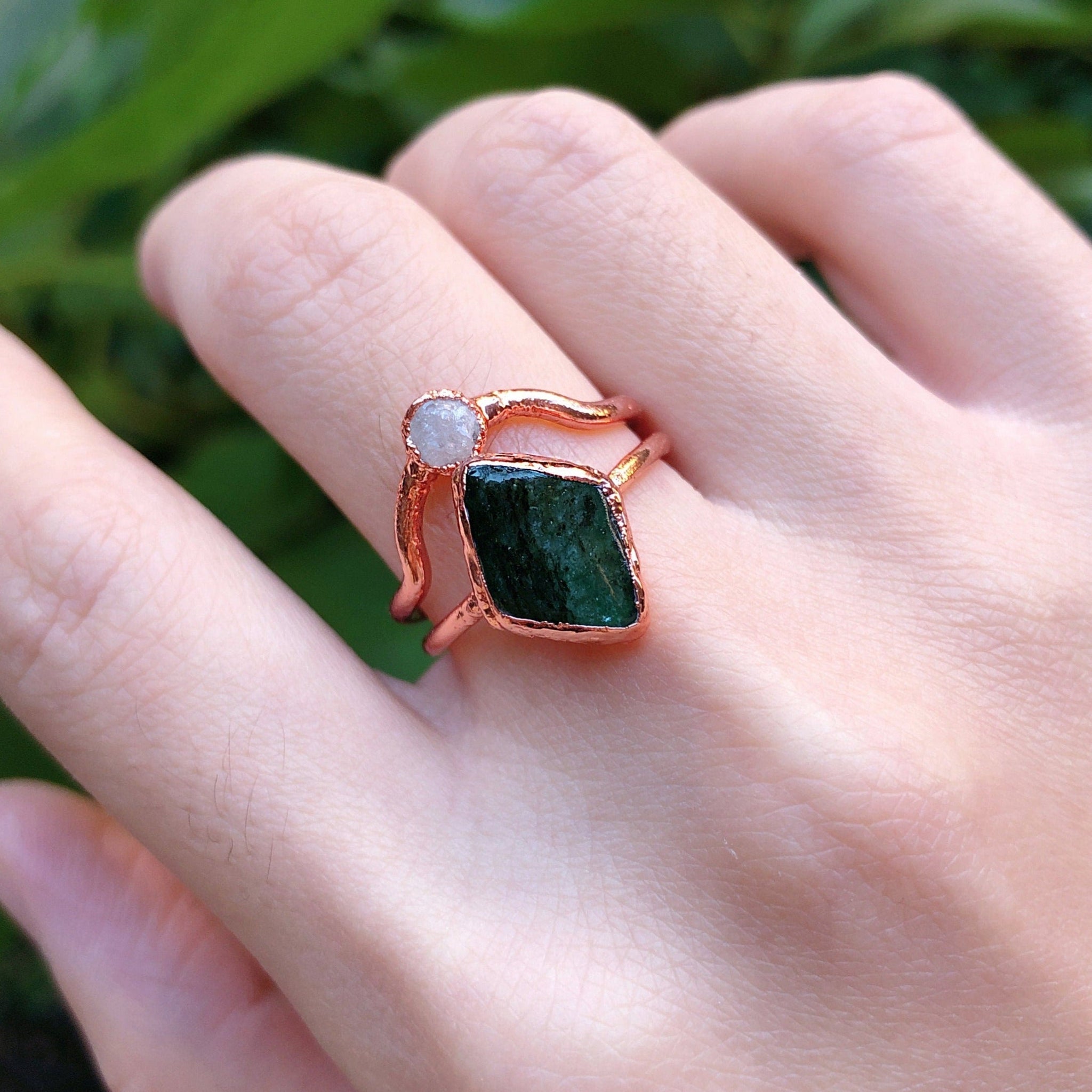 Emeralds in Love: A Growing Trend in Engagement Rings | by Veer Navratan |  Medium